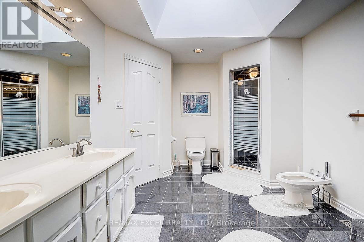 10 BROOKSHILL CRESCENT Image 31