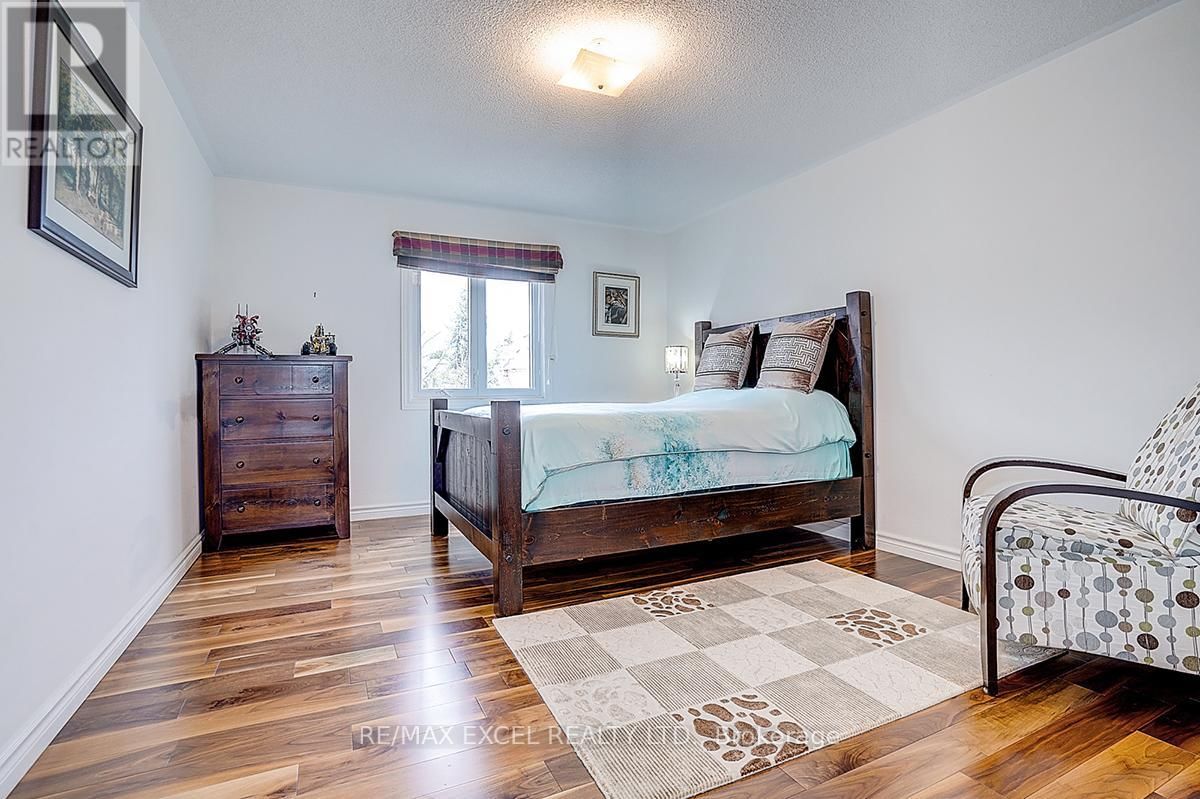 10 BROOKSHILL CRESCENT Image 34