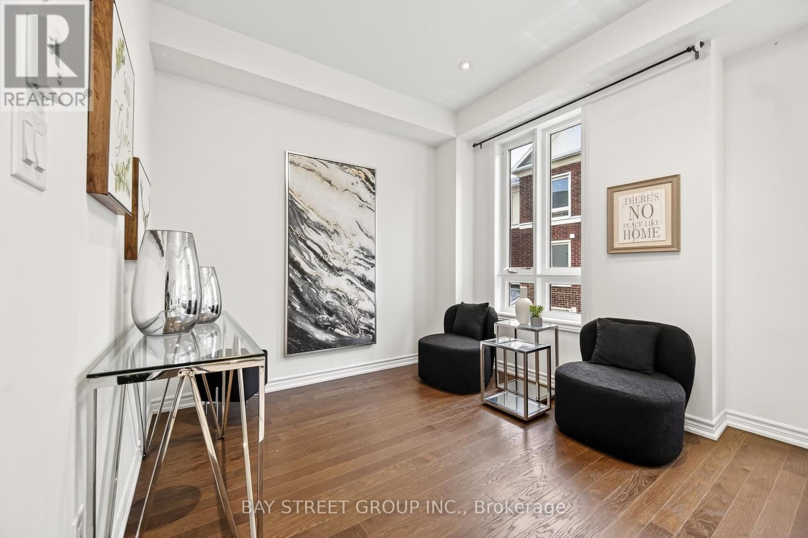 66 MASSACHUSETTS LANE Image 22