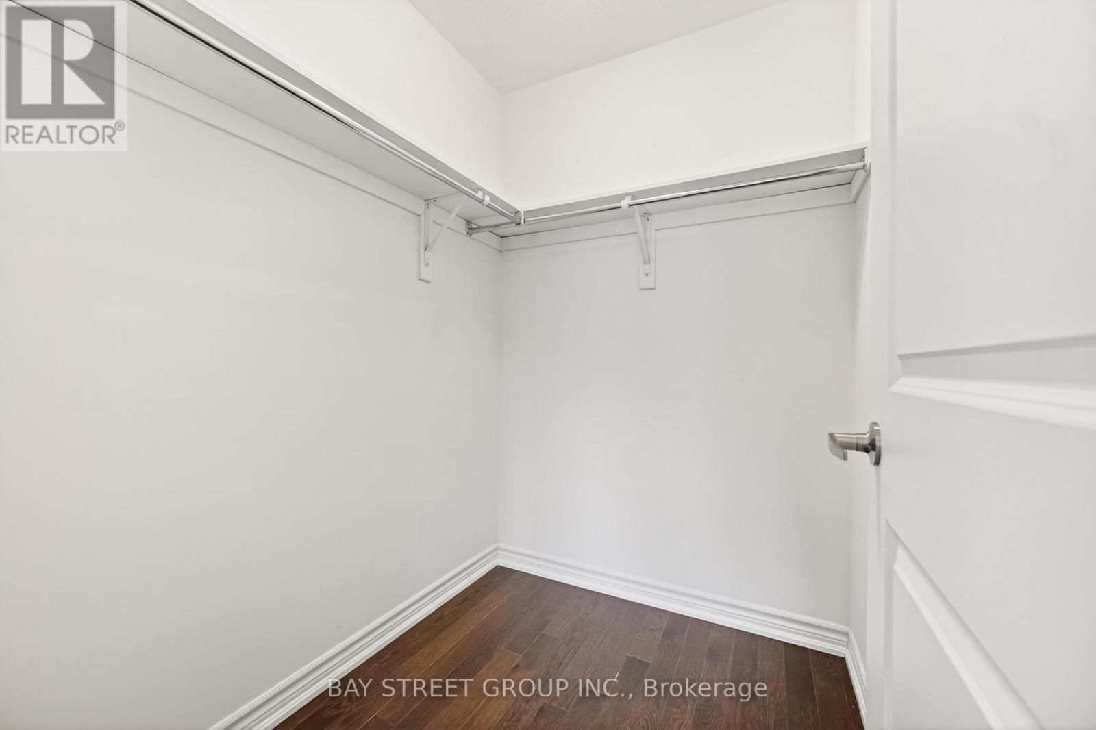 66 MASSACHUSETTS LANE Image 30