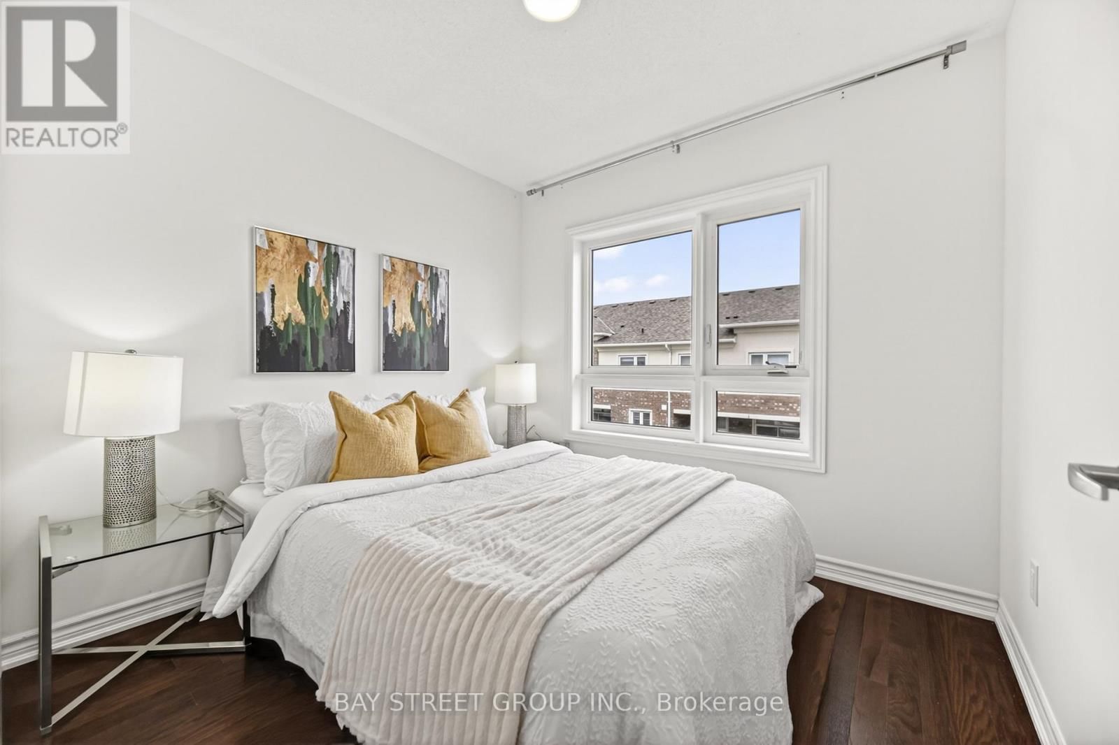 66 MASSACHUSETTS LANE Image 33