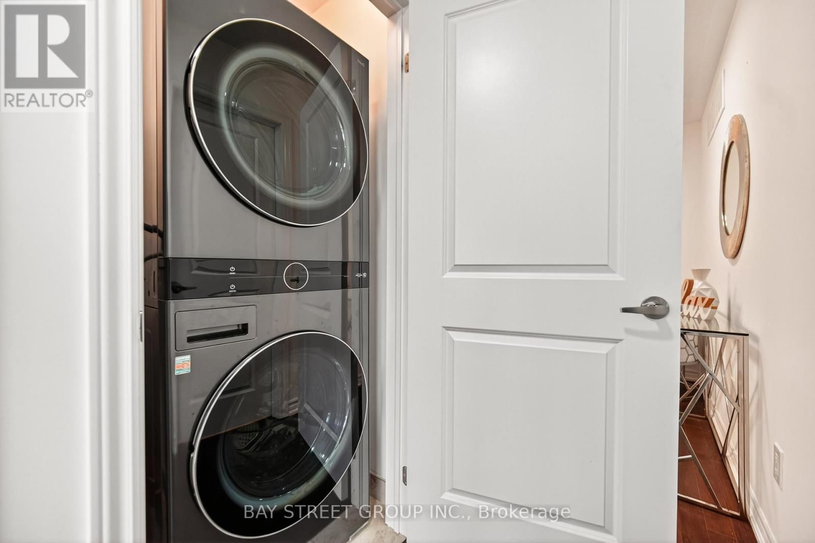 66 MASSACHUSETTS LANE Image 36