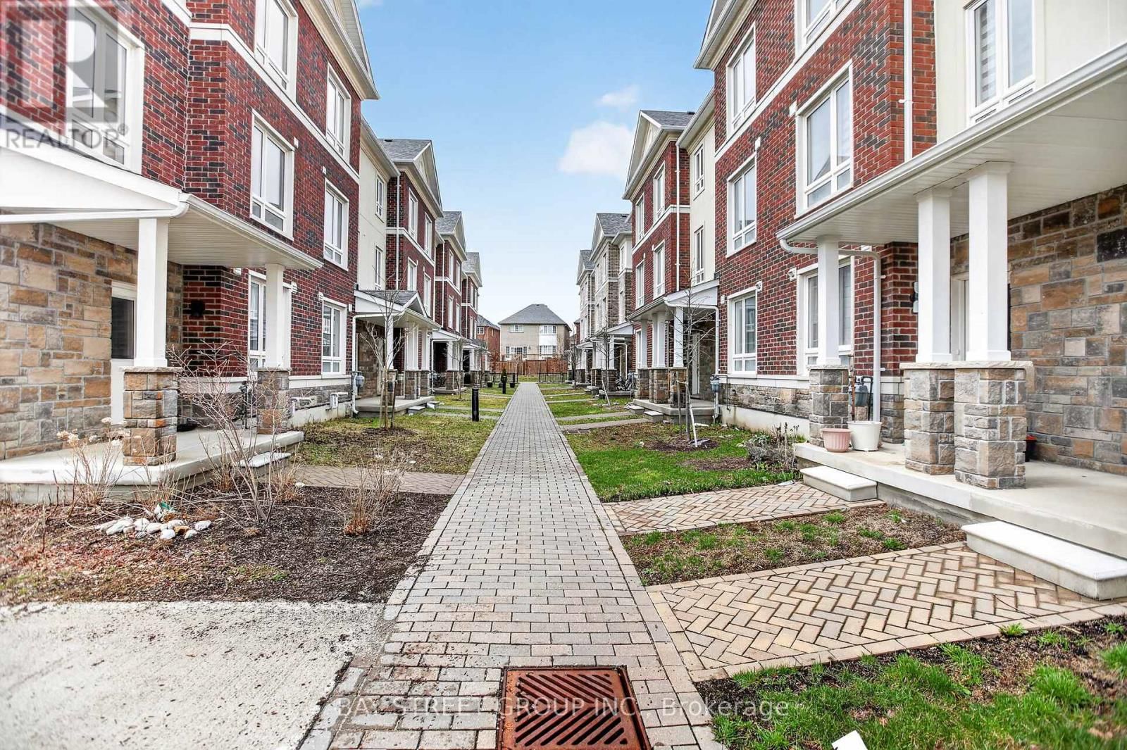 66 MASSACHUSETTS LANE Image 38