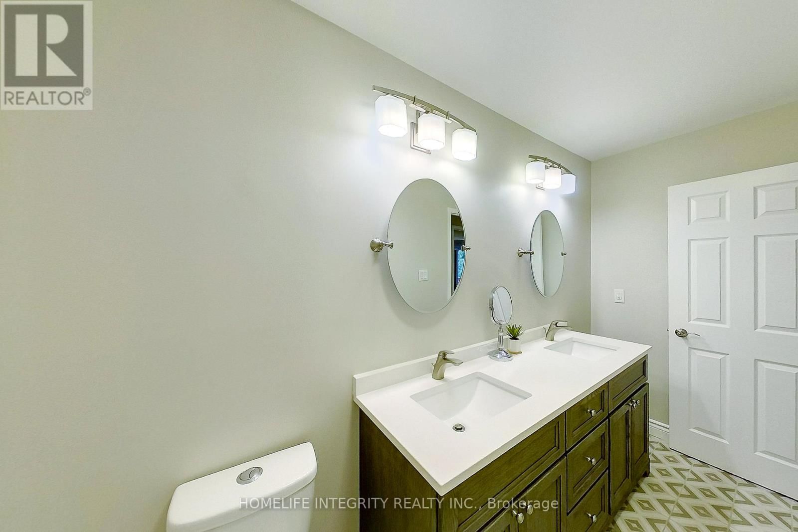 40 GREEN BRIAR ROAD Image 17