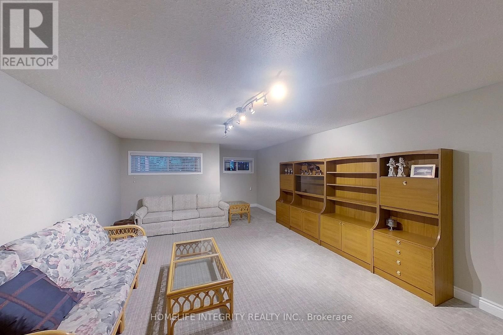 40 GREEN BRIAR ROAD Image 21