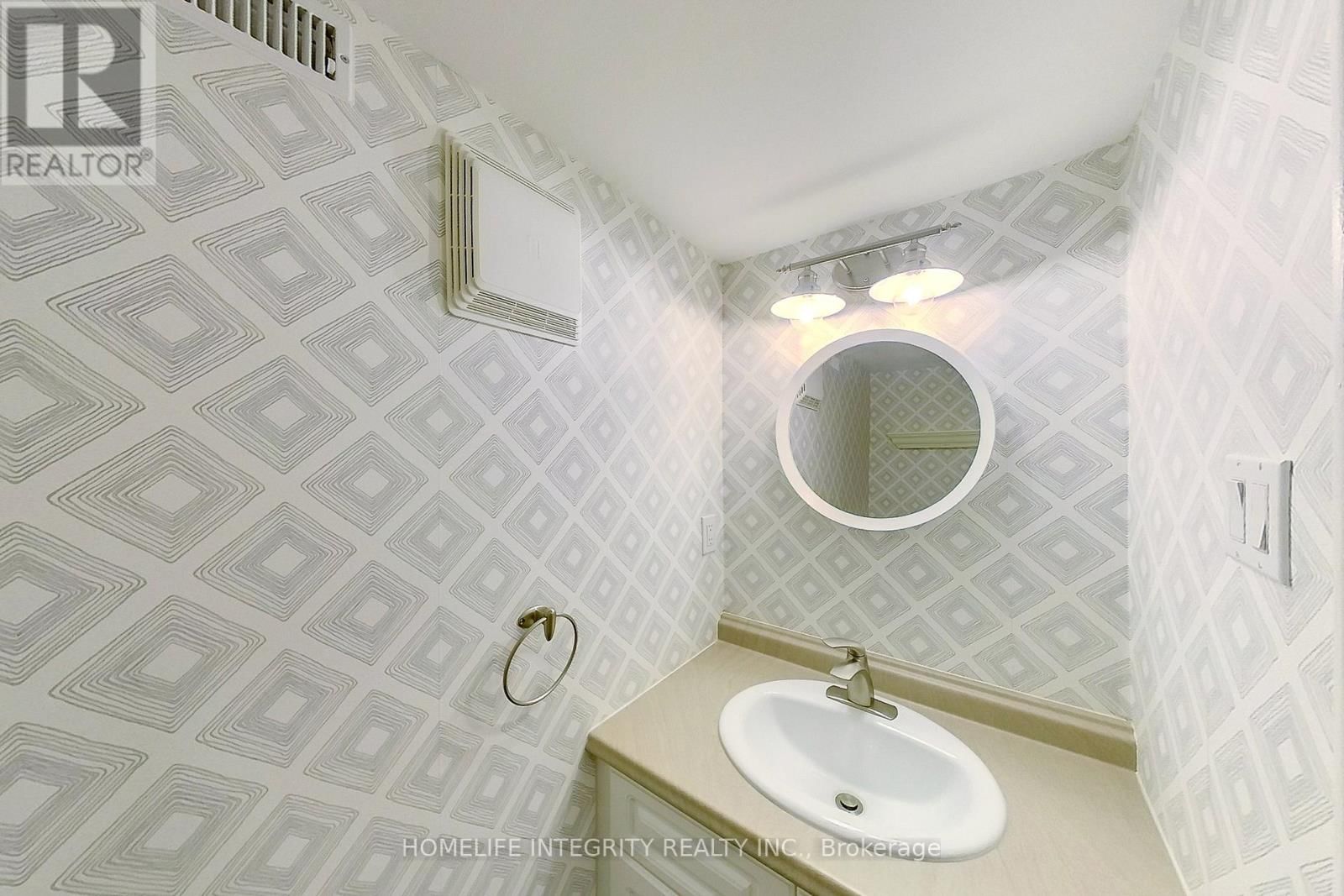 40 GREEN BRIAR ROAD Image 24