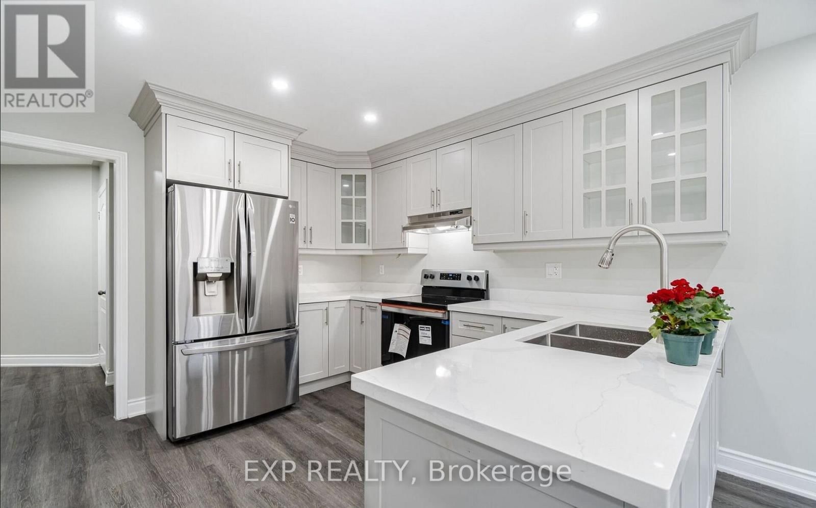 15 LYNN STREET Image 10