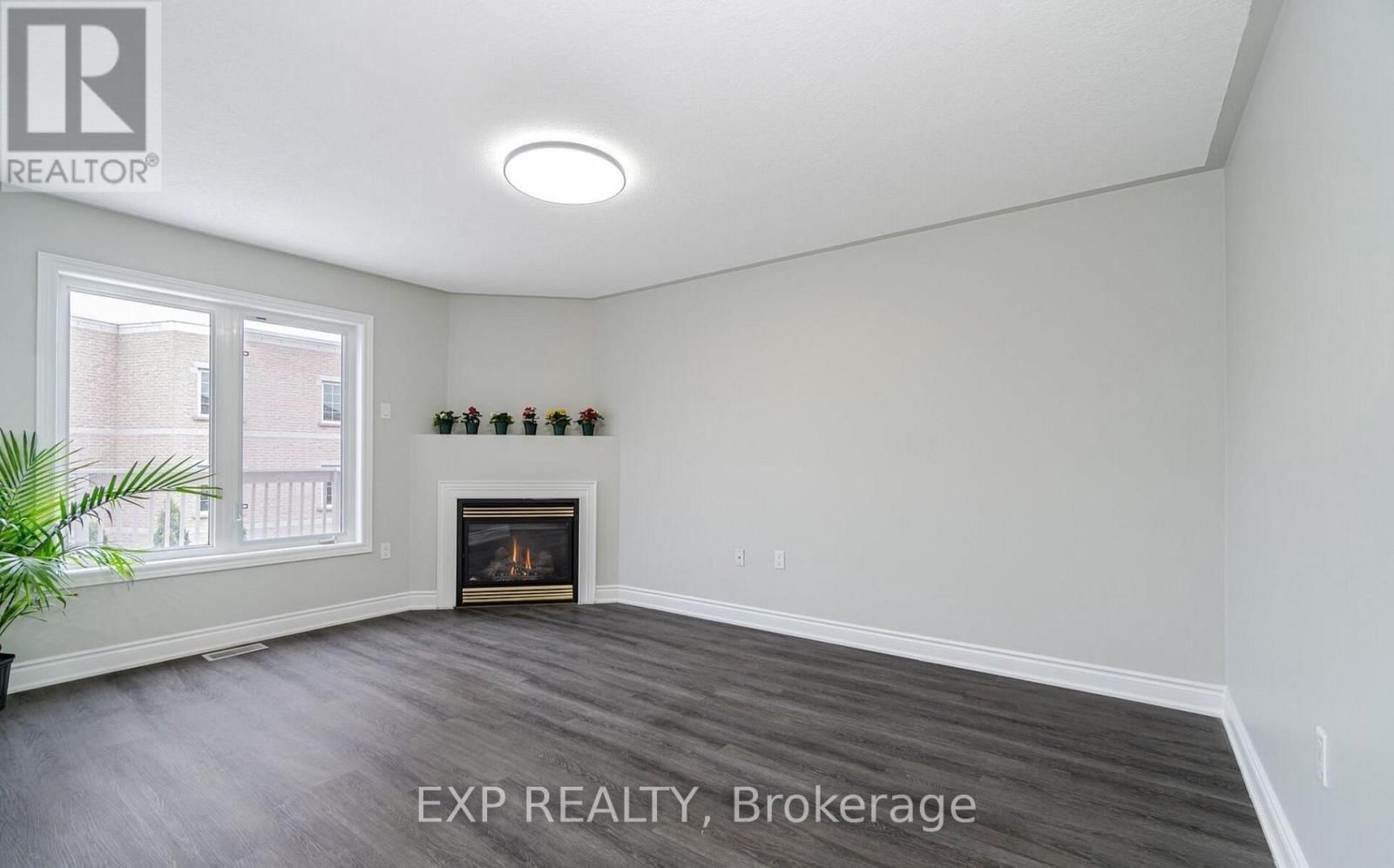 15 LYNN STREET Image 11