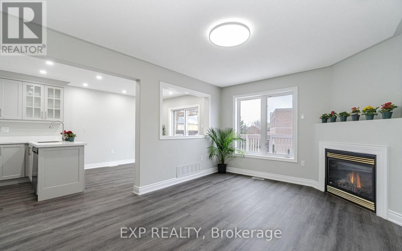 15 LYNN STREET Image 13