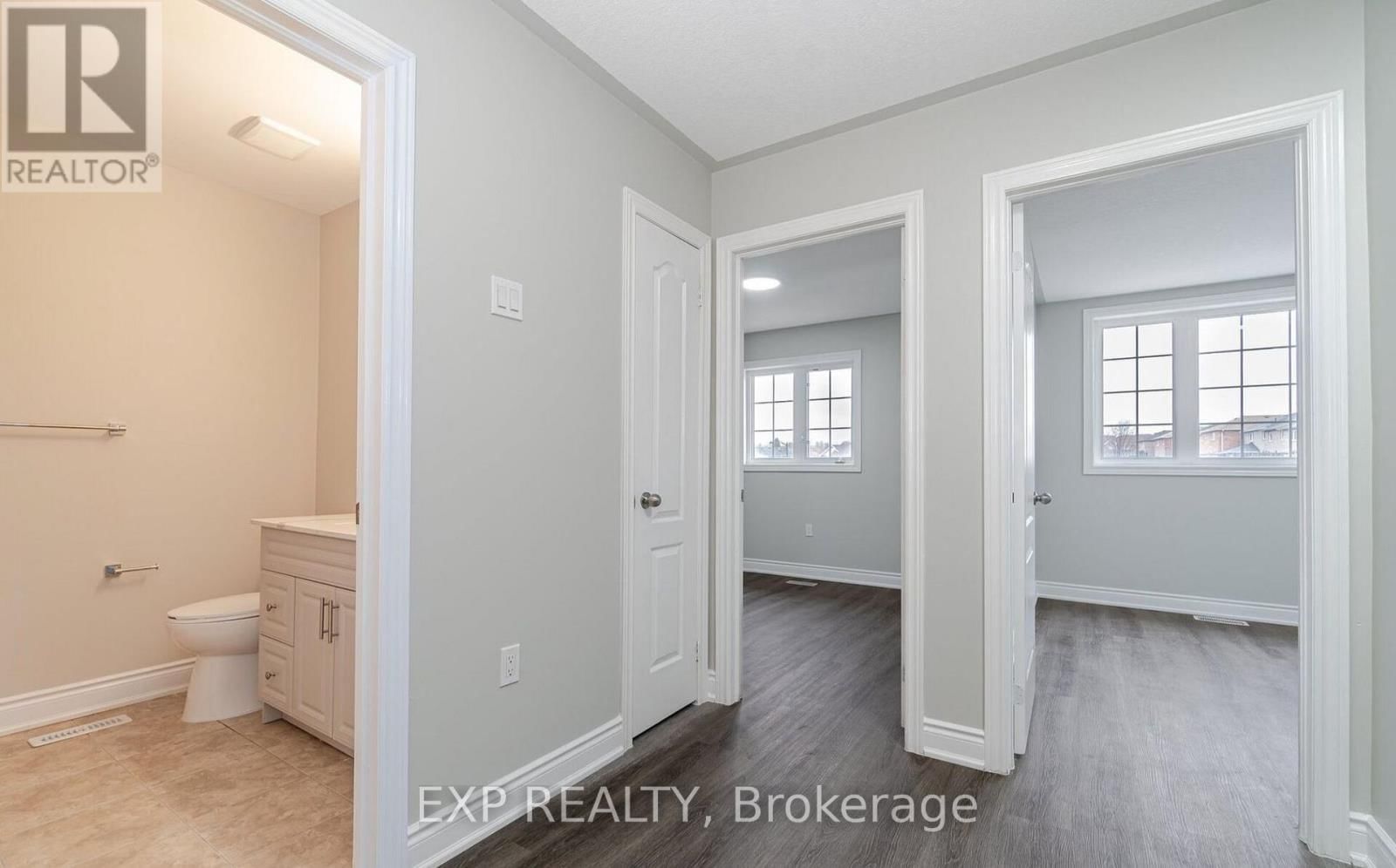 15 LYNN STREET Image 19