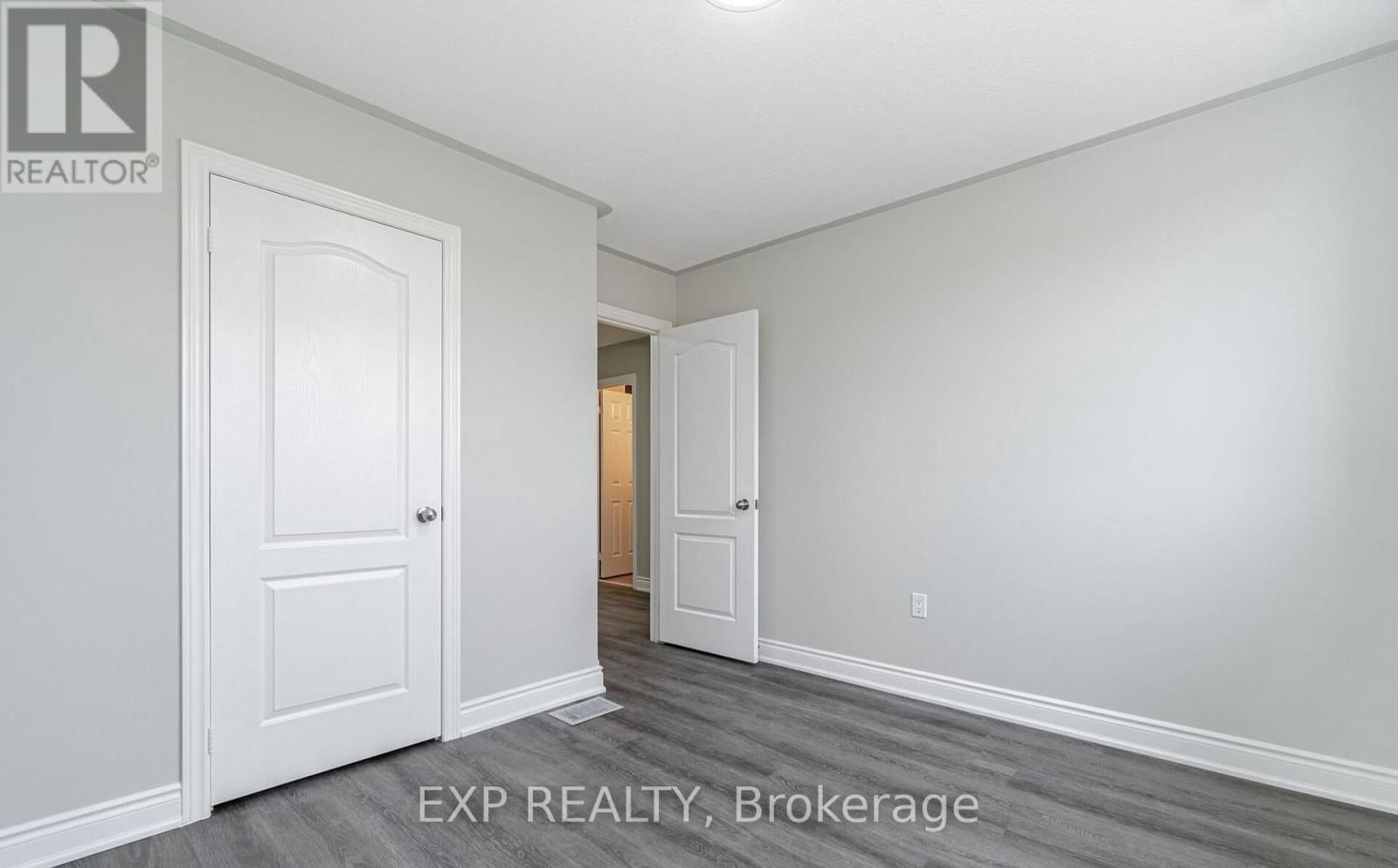 15 LYNN STREET Image 31