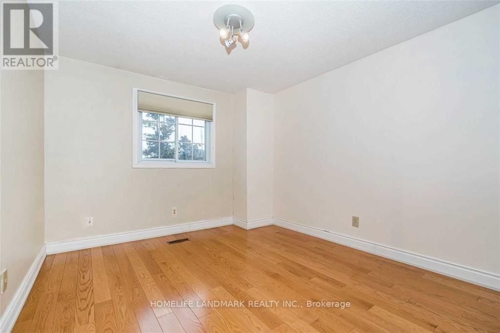 23 BLUESKY CRESCENT Image 15