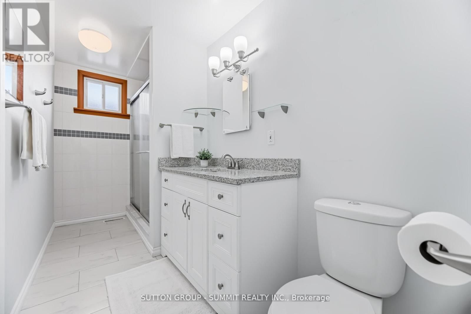 11 ST ANDREW'S COURT Image 14