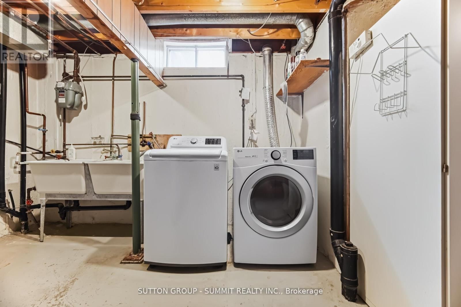 11 ST ANDREW'S COURT Image 19