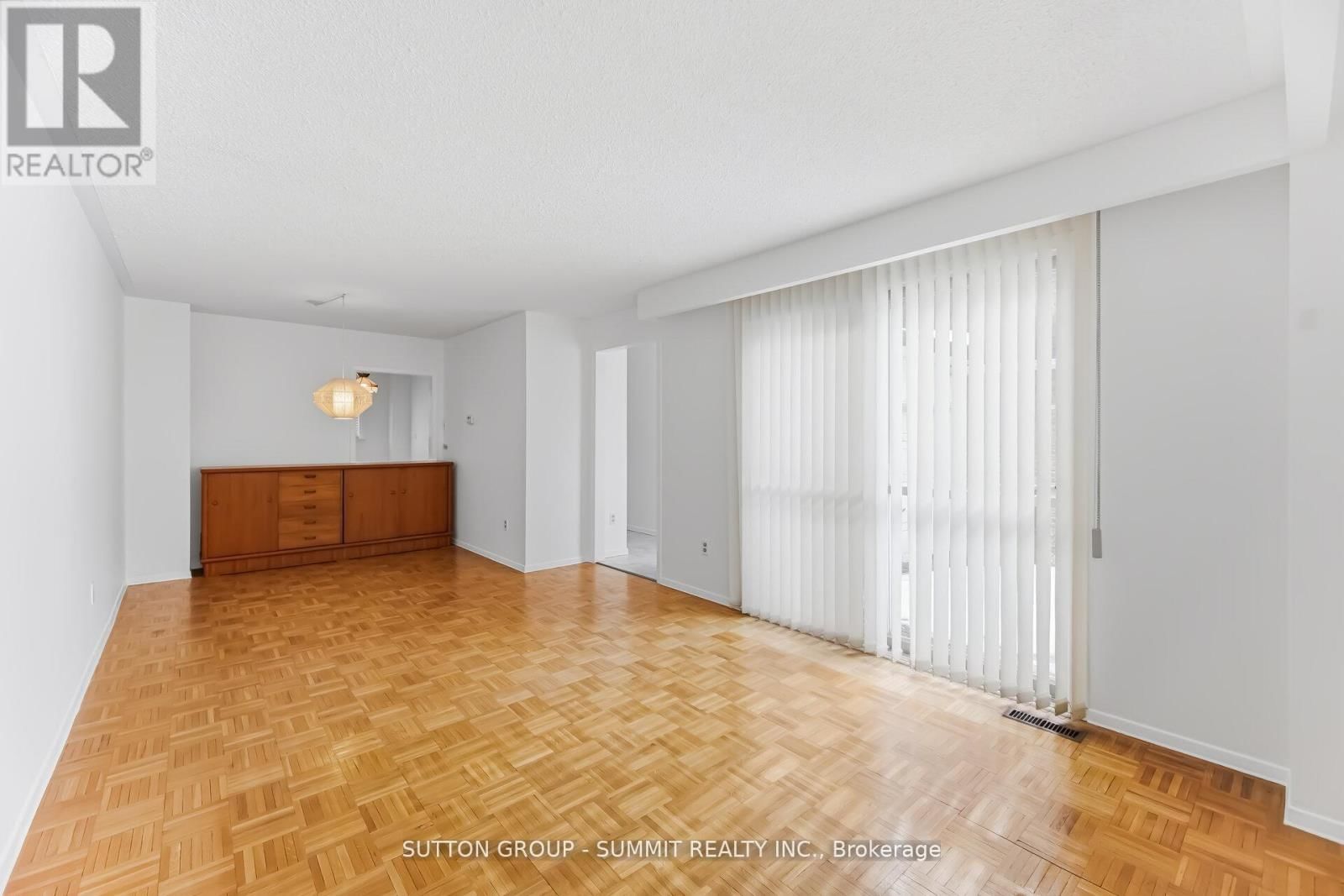 11 ST ANDREW'S COURT Image 7