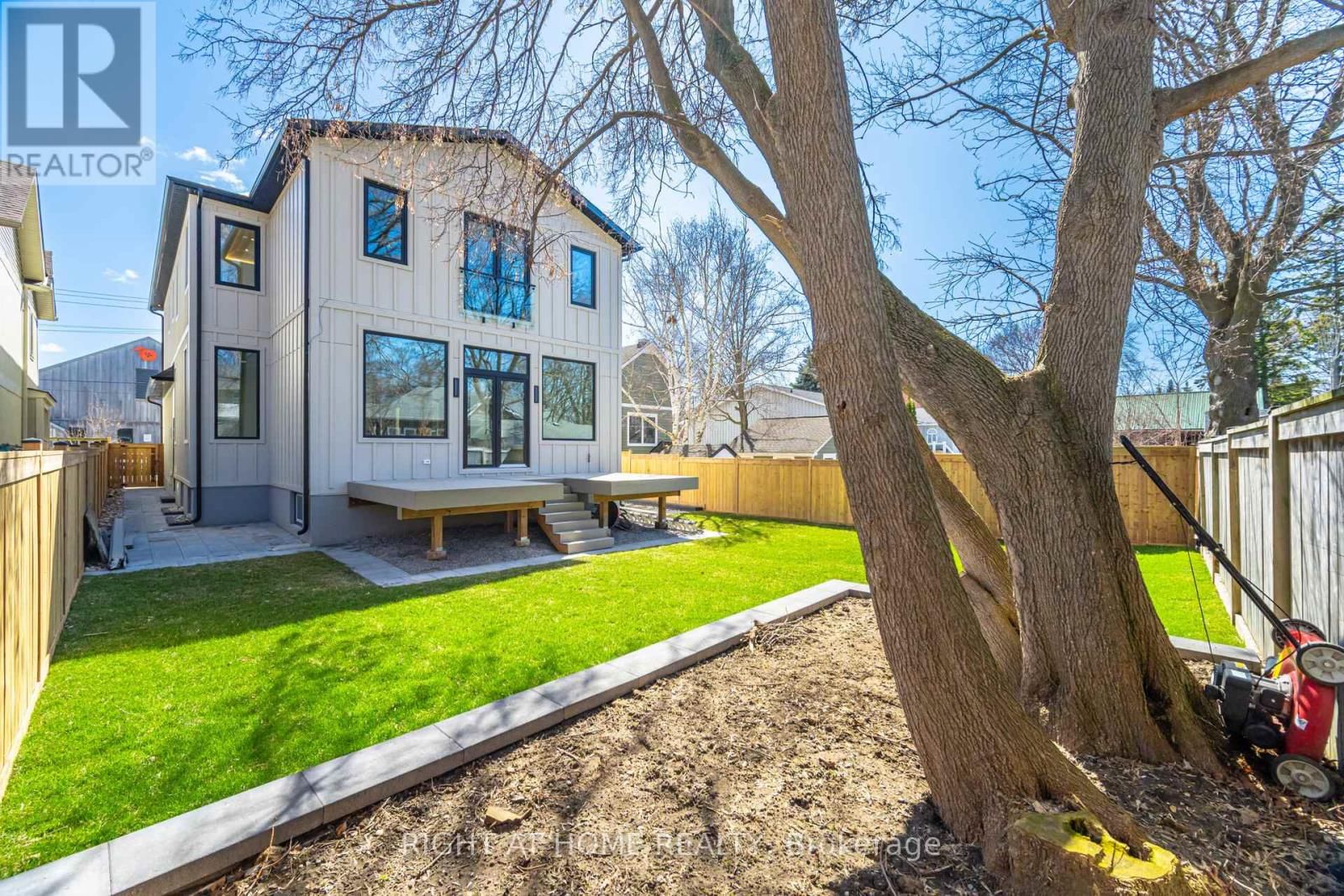 84 MOSLEY STREET Image 49