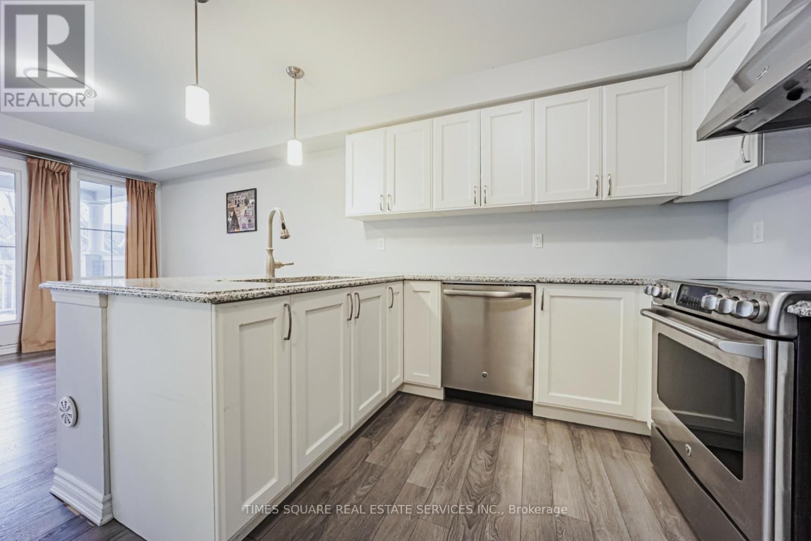 10 STOCKS LANE Image 17