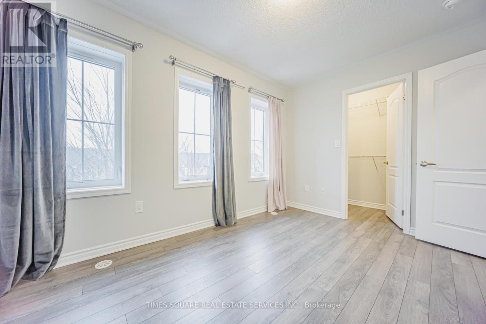 10 STOCKS LANE Image 24