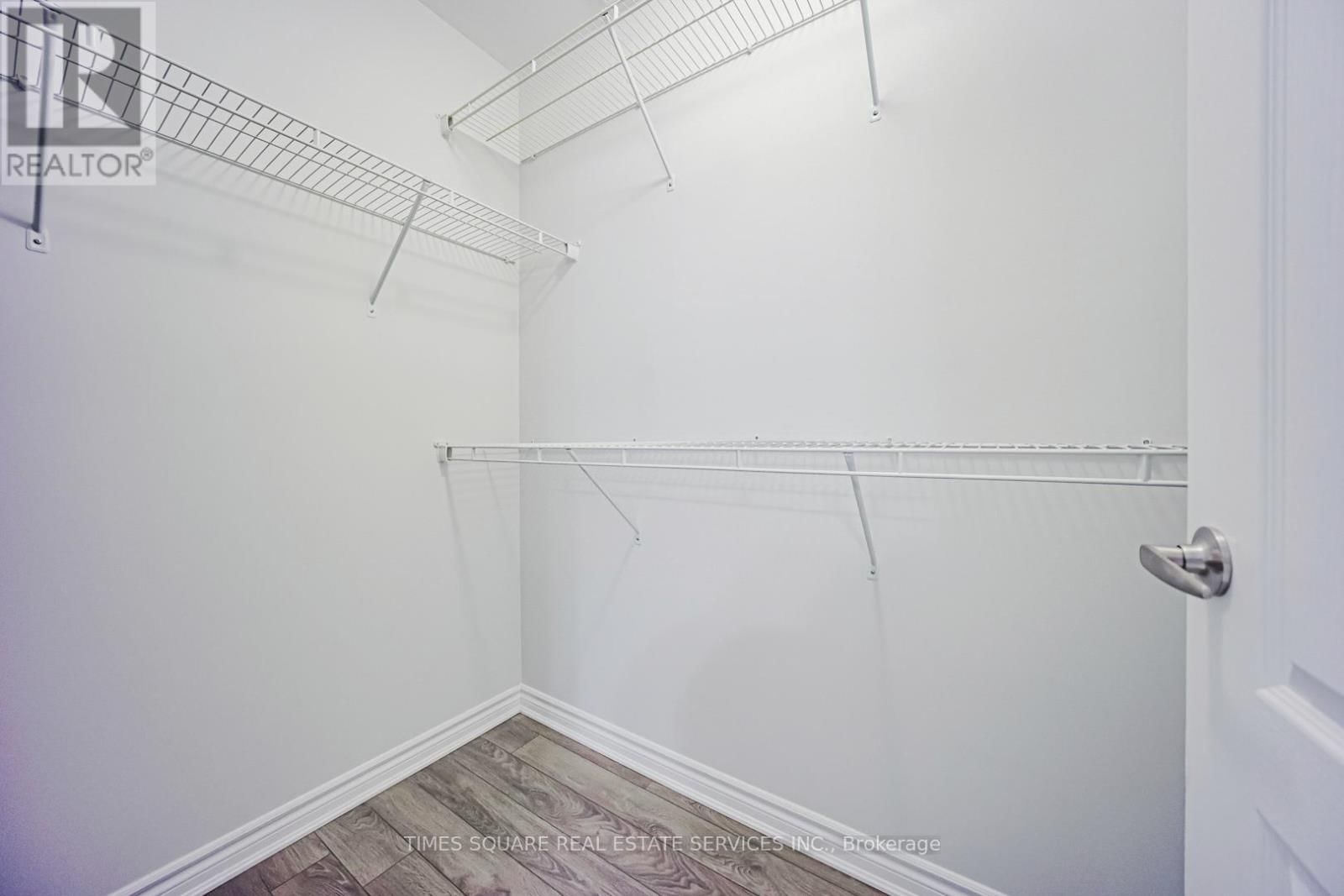 10 STOCKS LANE Image 25