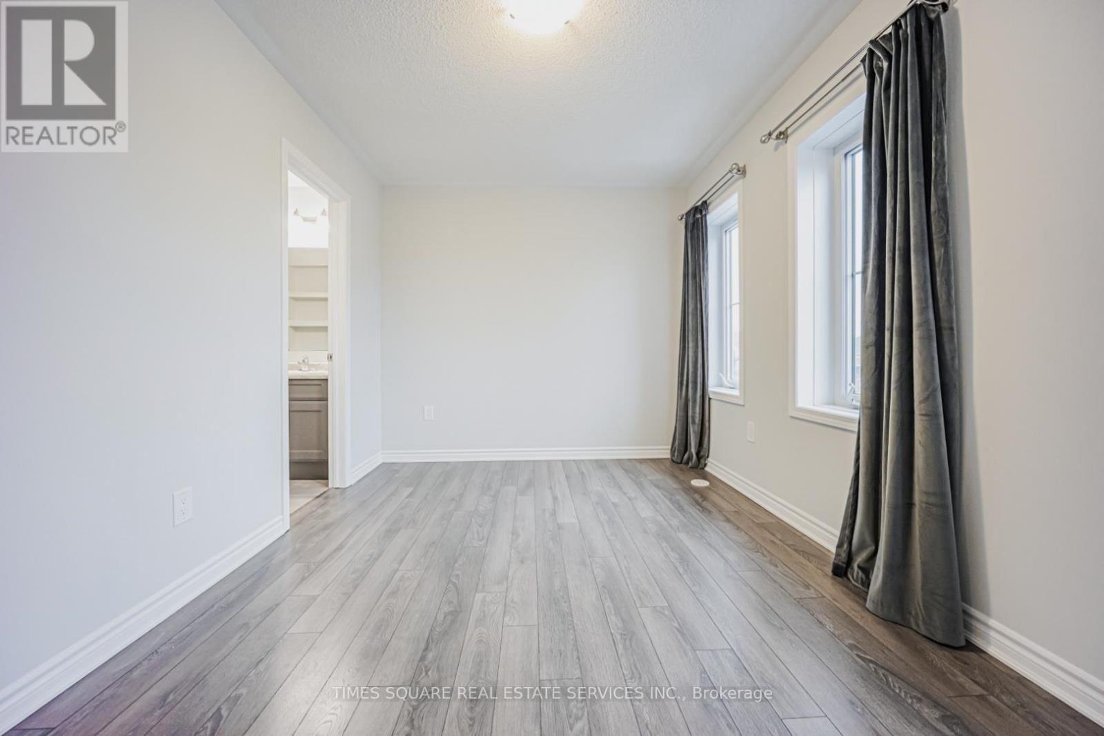 10 STOCKS LANE Image 26