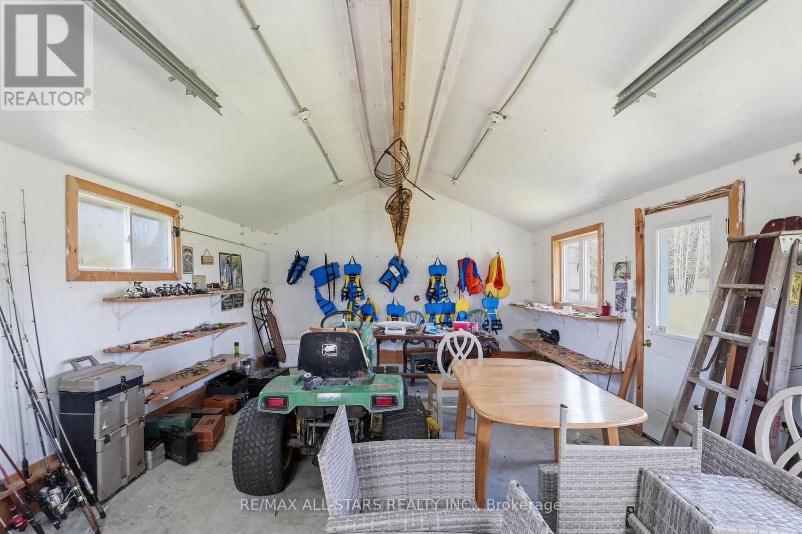 25472 LAKERIDGE ROAD Image 48