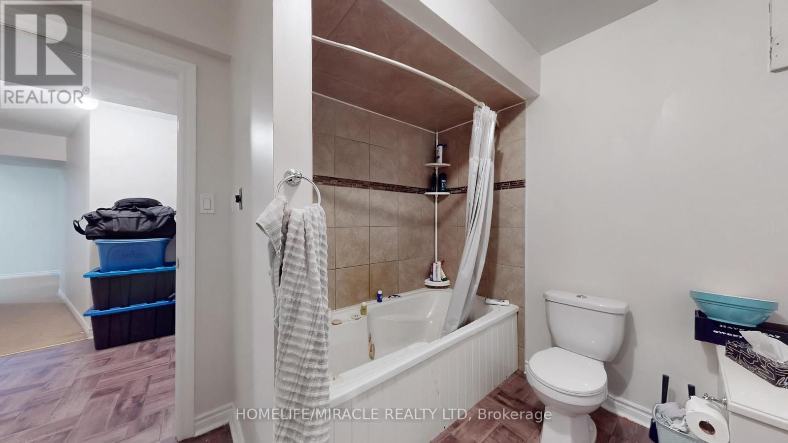 59 CENTRE ROAD Image 35