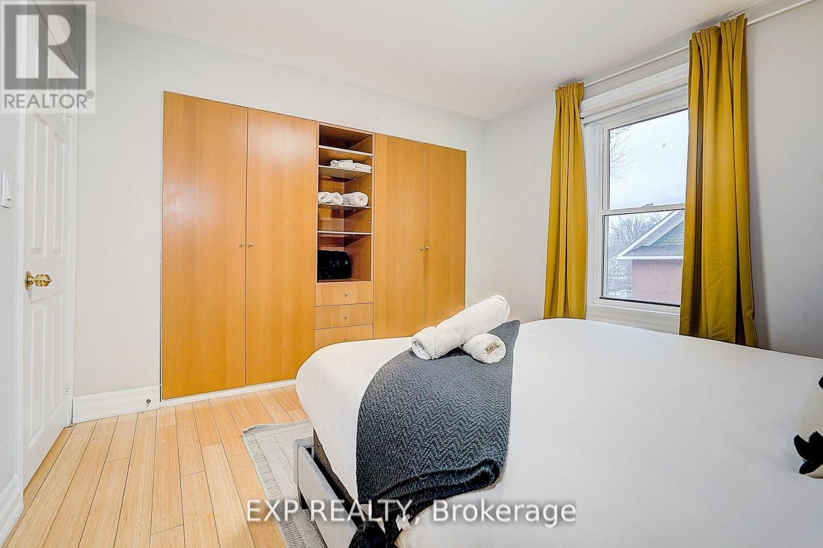 12 VINCENT STREET Image 14