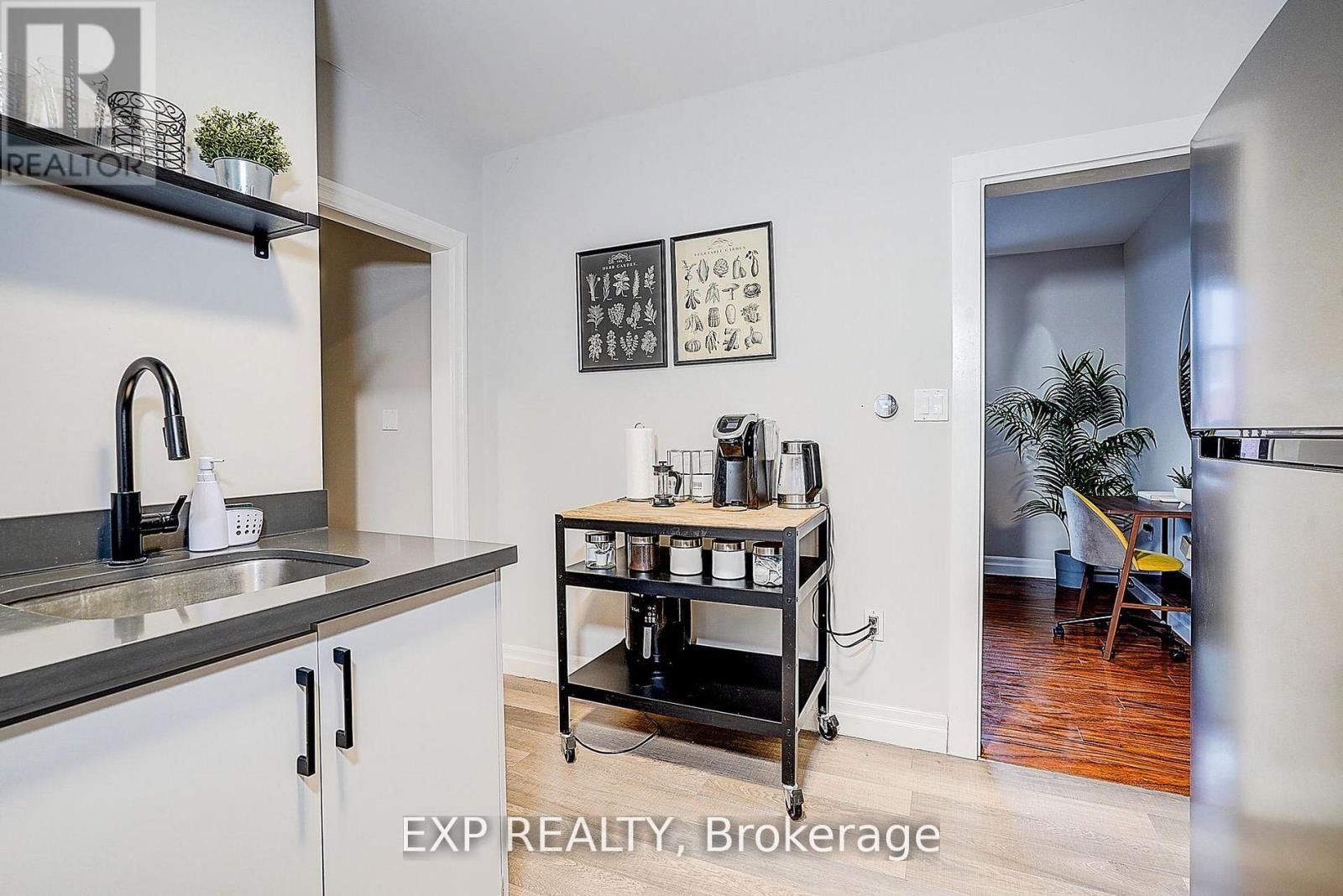 12 VINCENT STREET Image 26