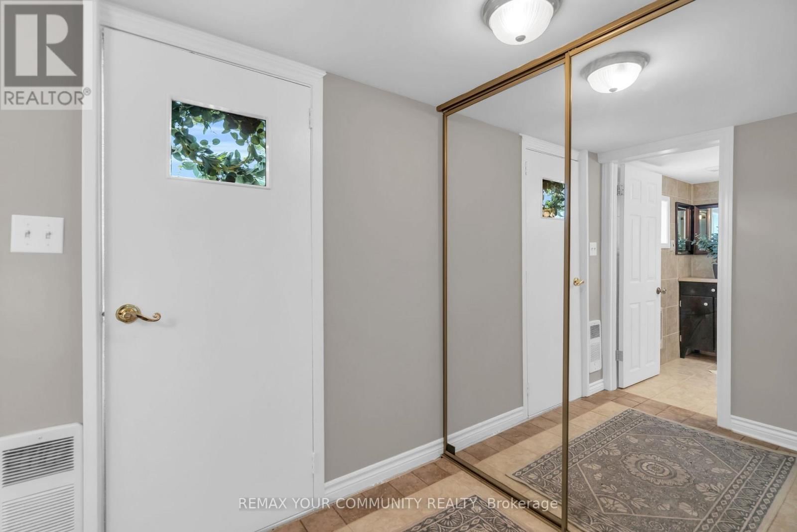 765 CHURCHILL LANE Image 10