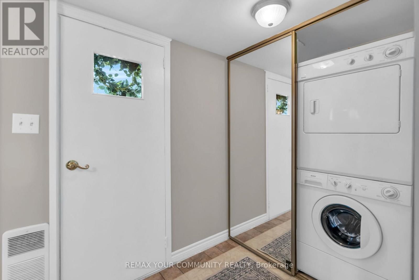 765 CHURCHILL LANE Image 11