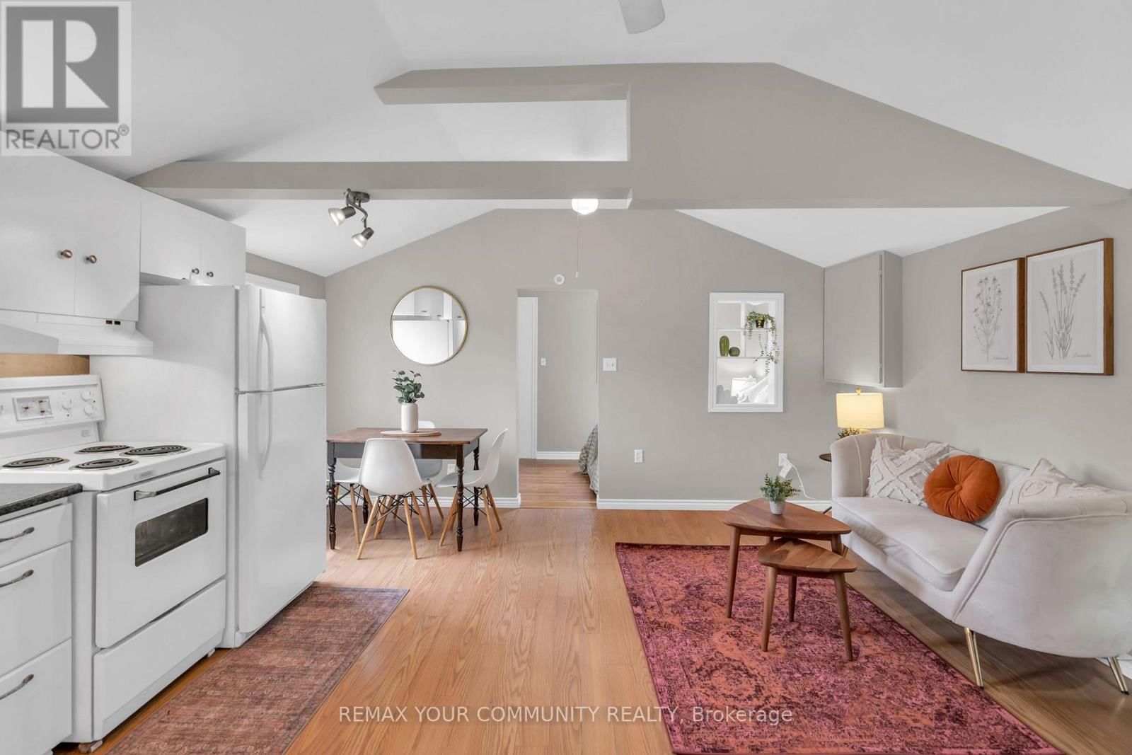 765 CHURCHILL LANE Image 12