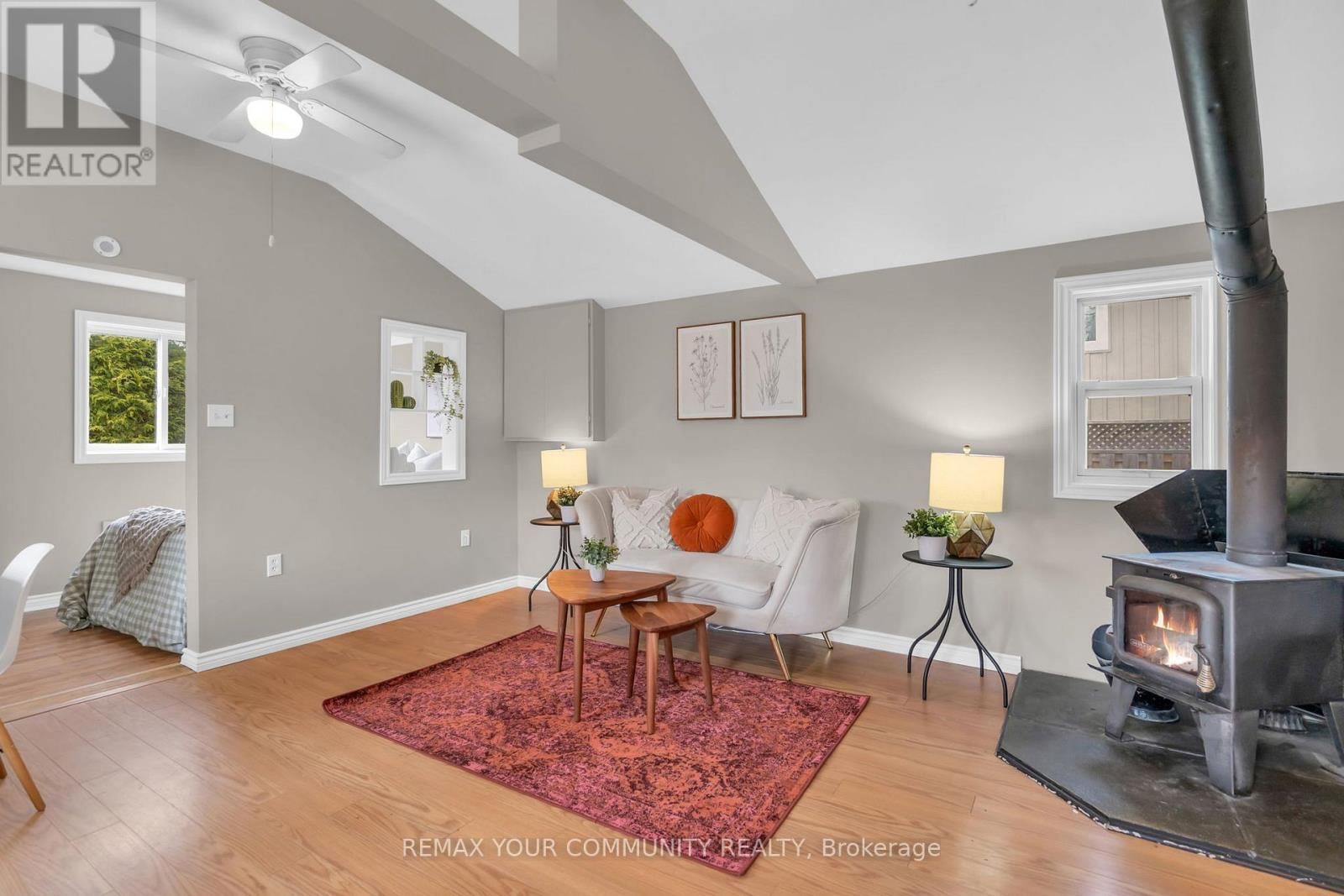 765 CHURCHILL LANE Image 17