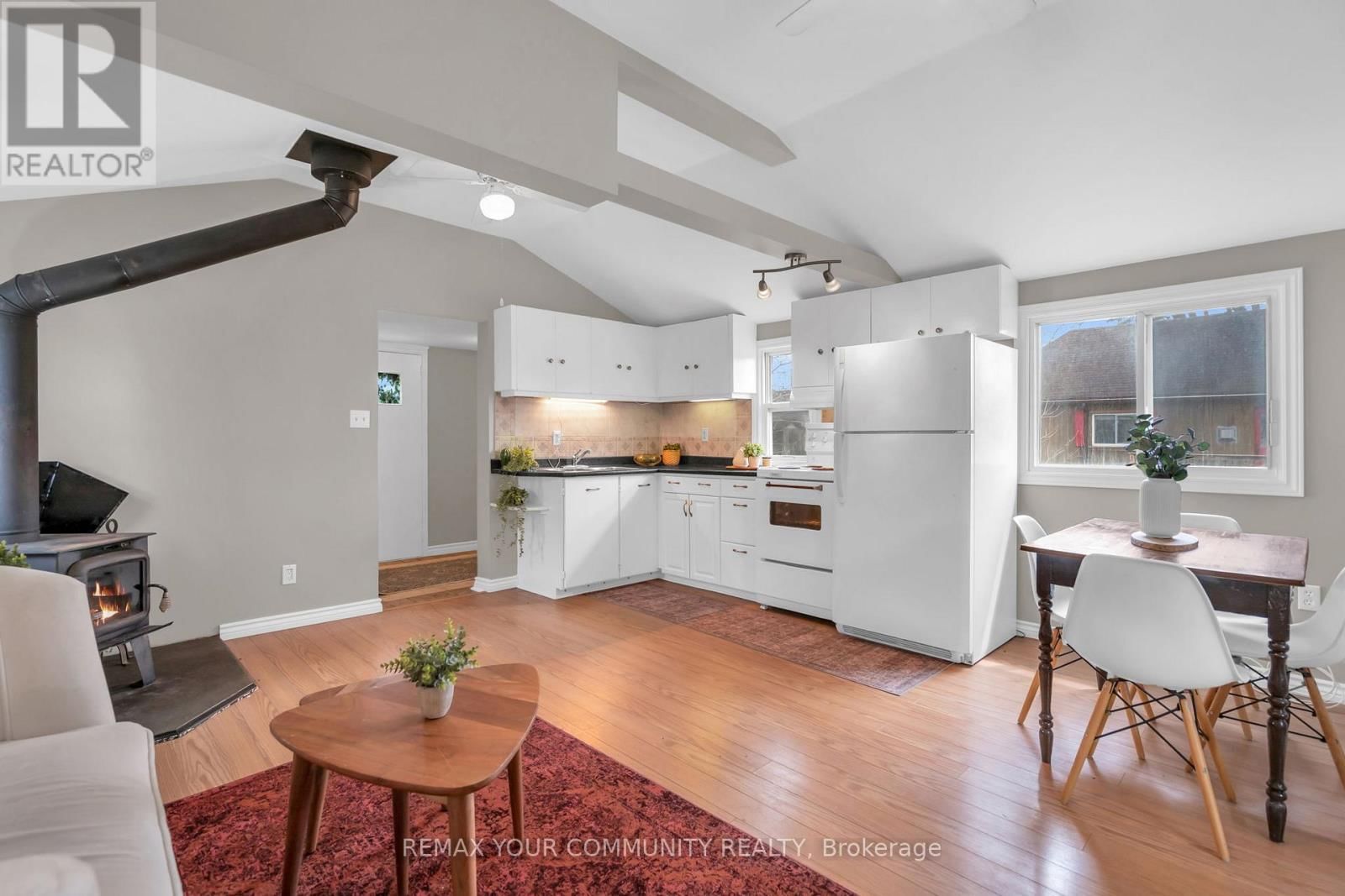 765 CHURCHILL LANE Image 22