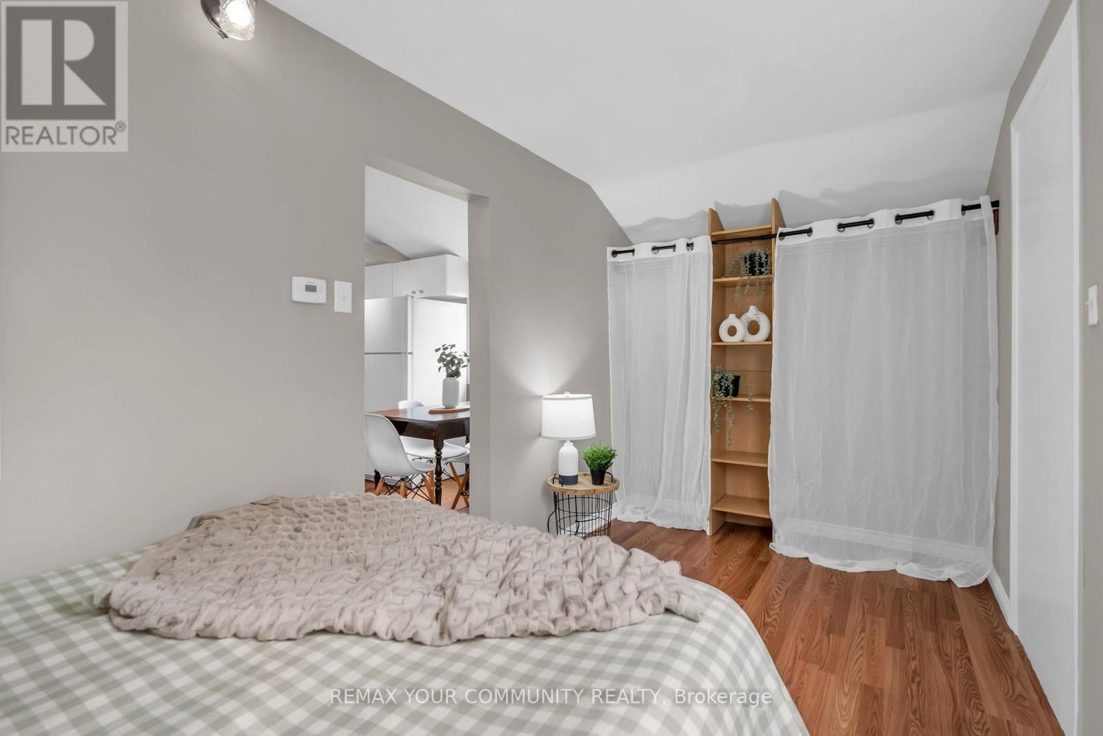 765 CHURCHILL LANE Image 26