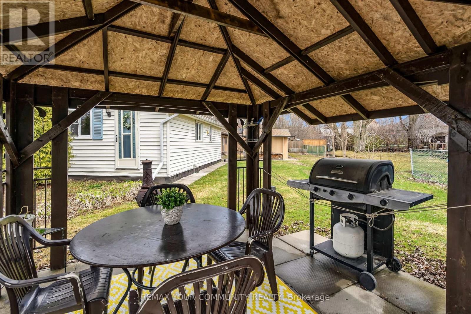 765 CHURCHILL LANE Image 31