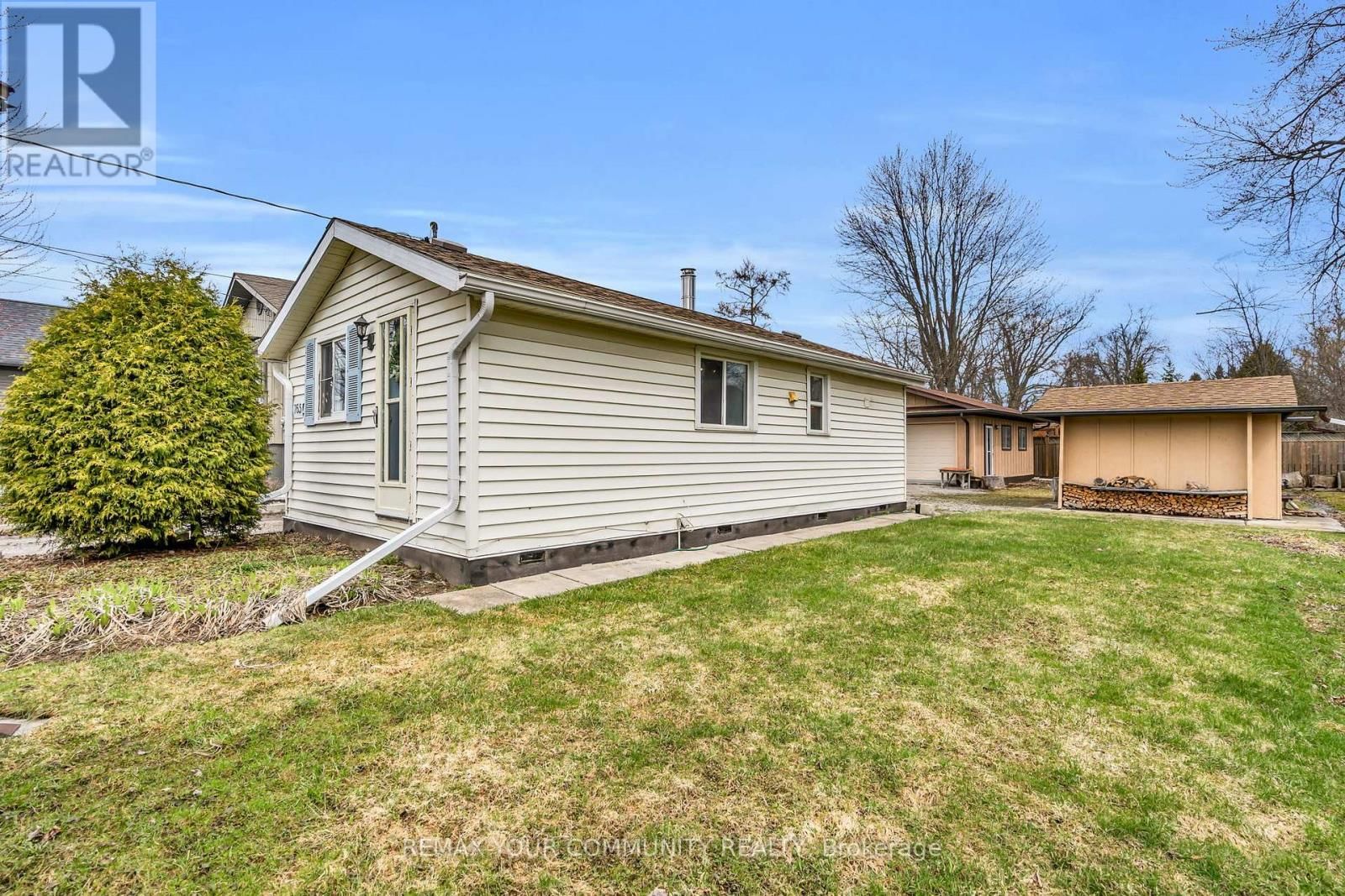 765 CHURCHILL LANE Image 34