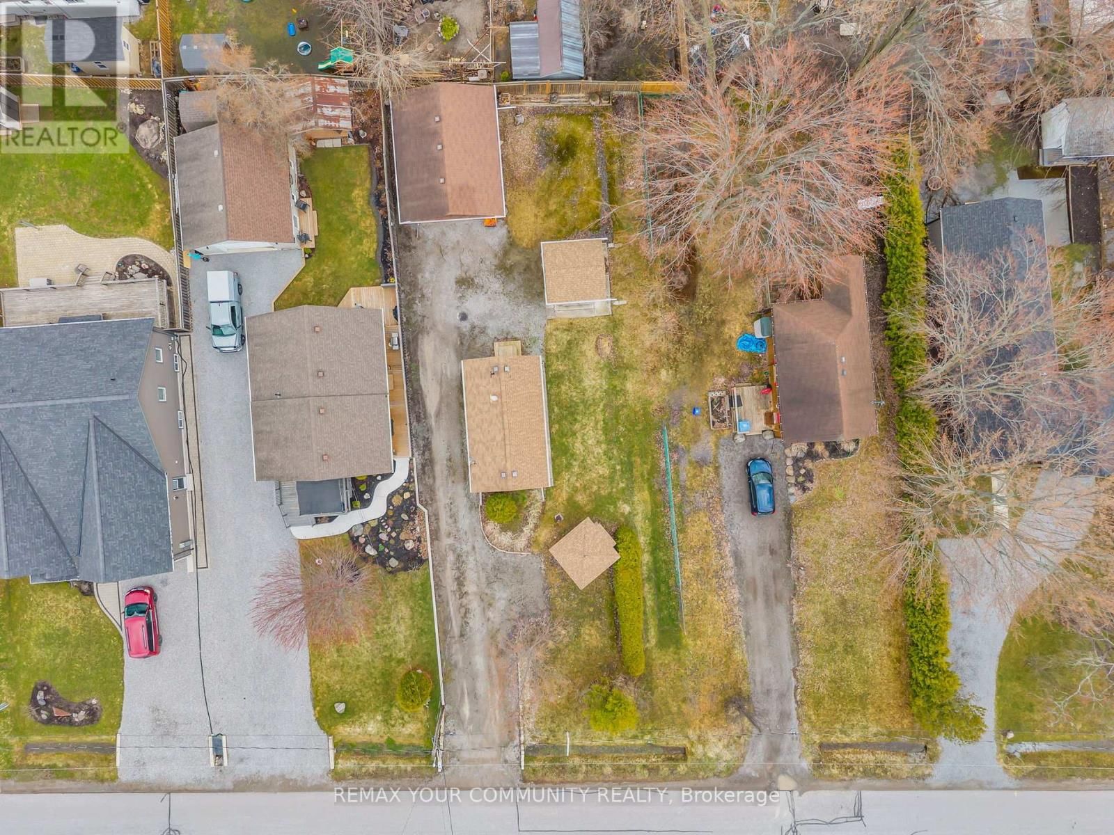 765 CHURCHILL LANE Image 36