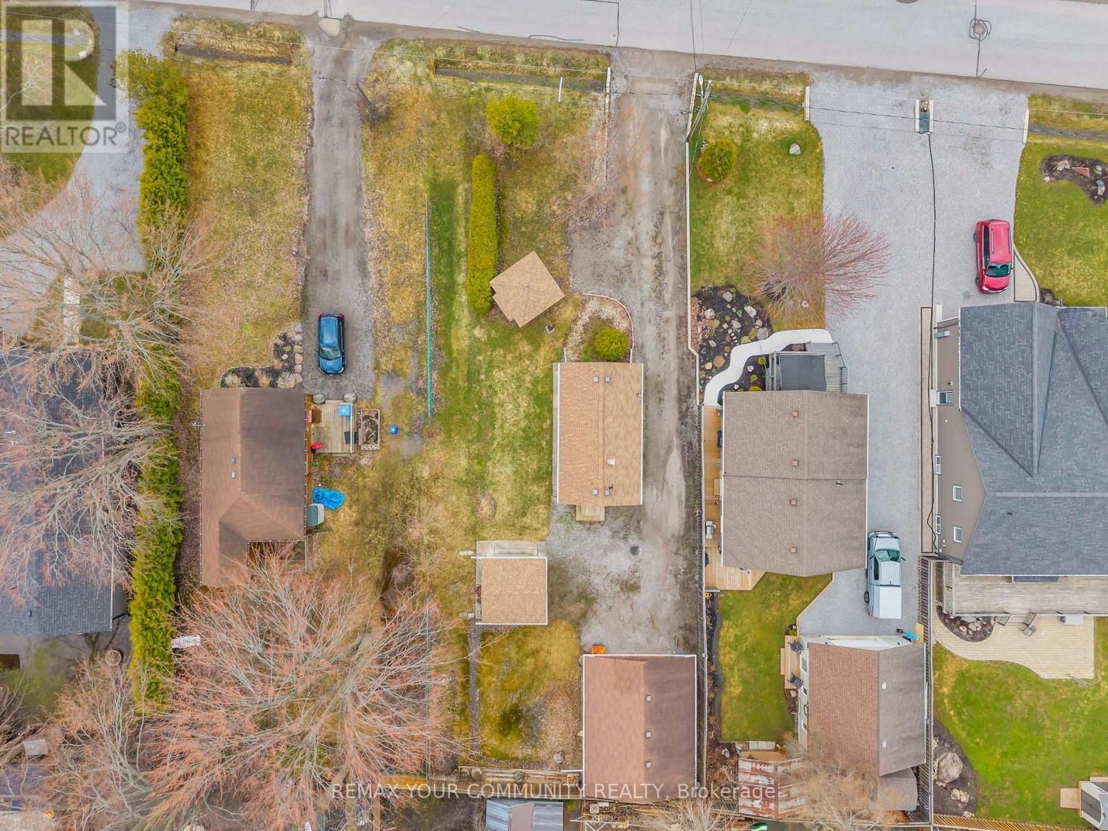 765 CHURCHILL LANE Image 37