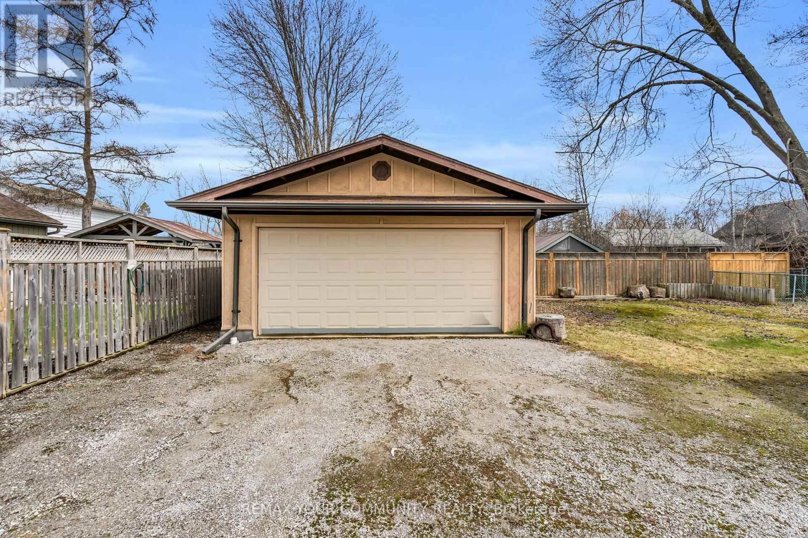 765 CHURCHILL LANE Image 4