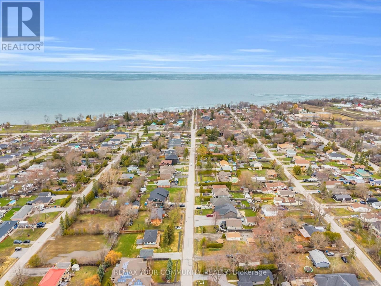 765 CHURCHILL LANE Image 44