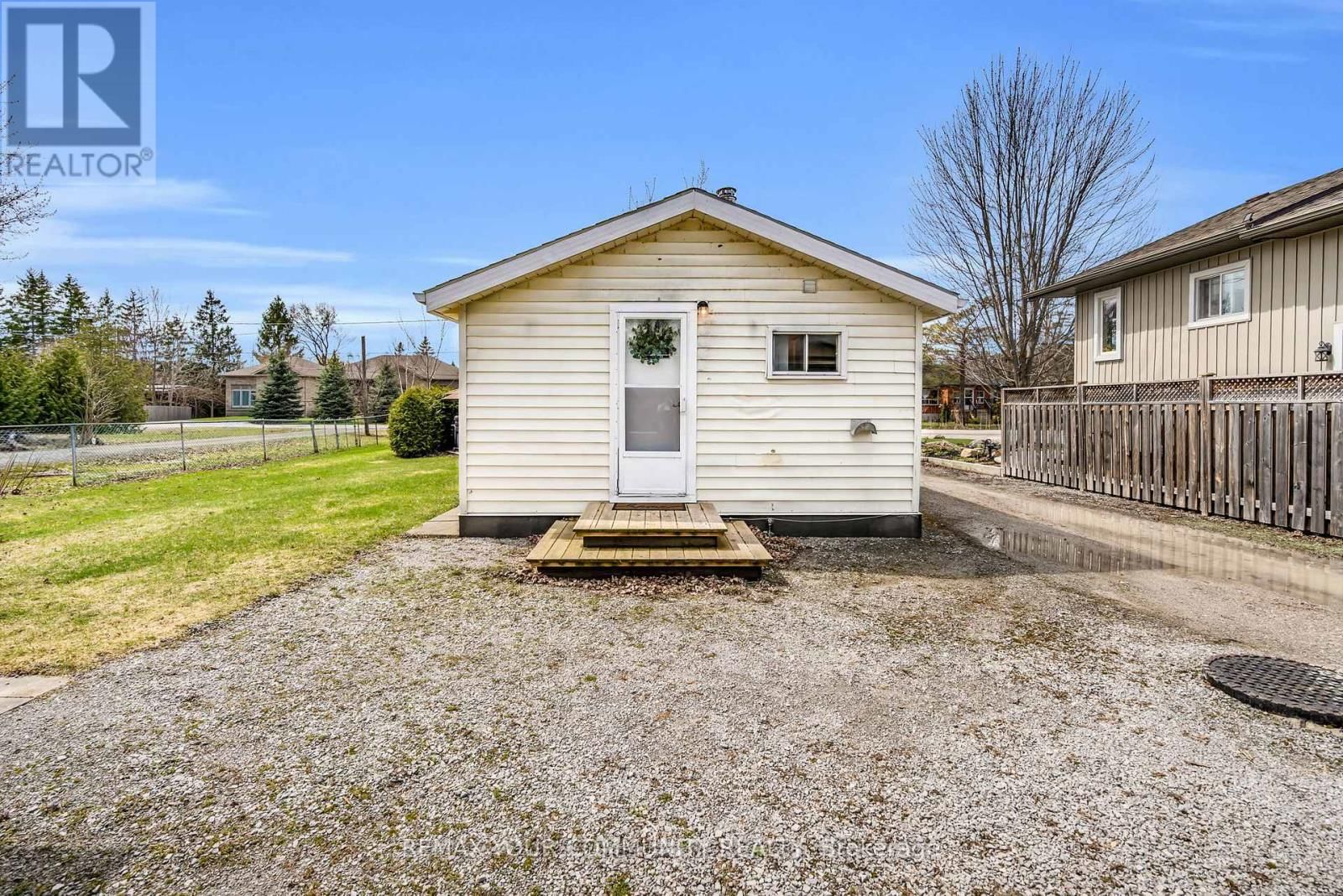 765 CHURCHILL LANE Image 7