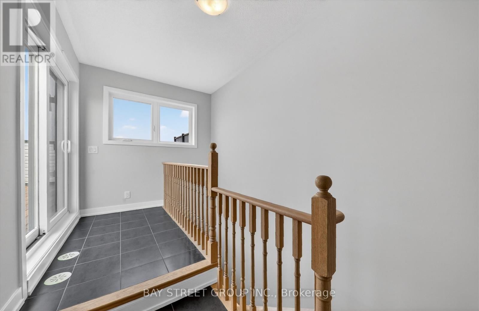 23 SCHMIDT LANE Image 17