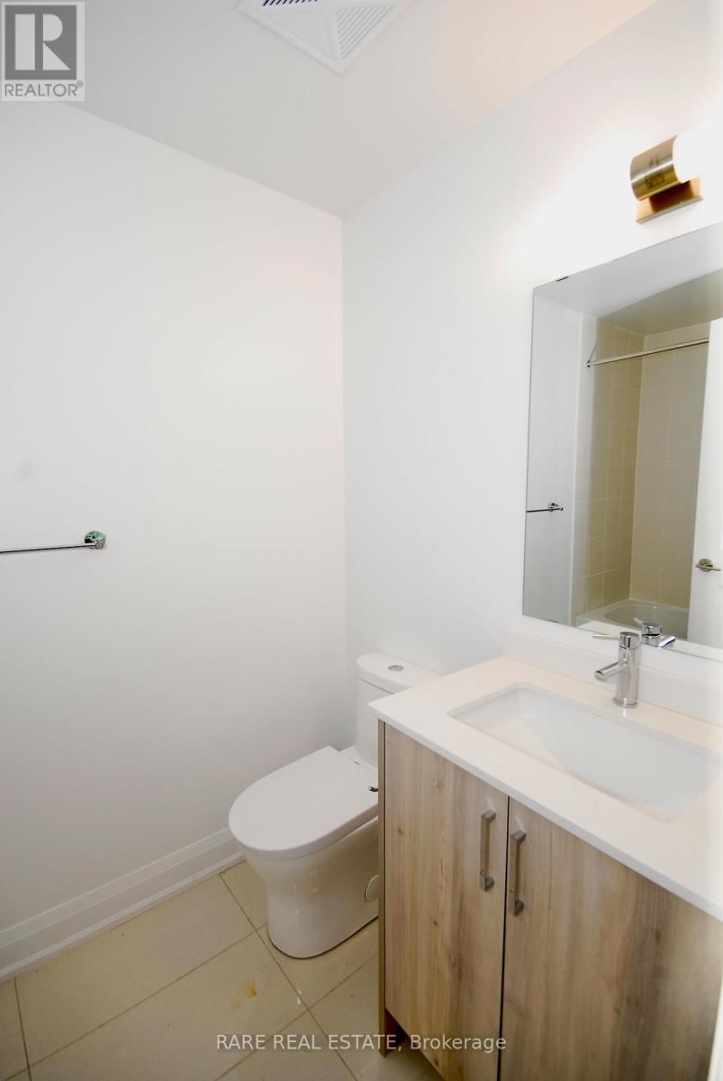 711E - 20 GATINEAU DRIVE Image 3