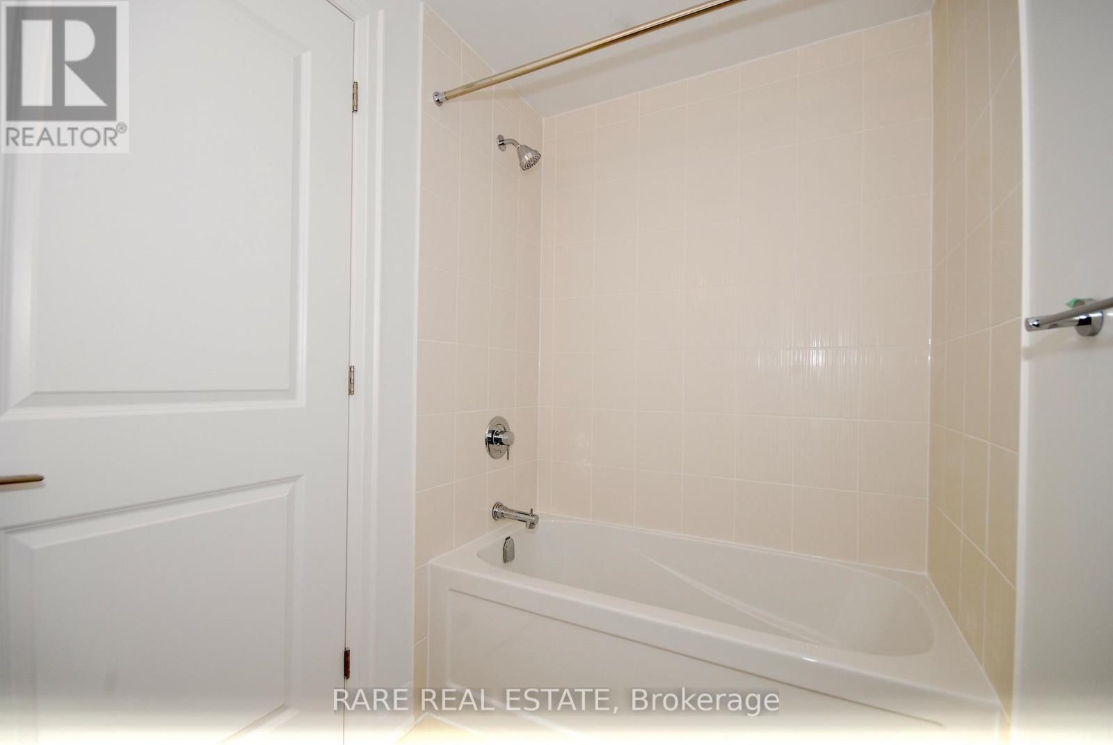 711E - 20 GATINEAU DRIVE Image 4