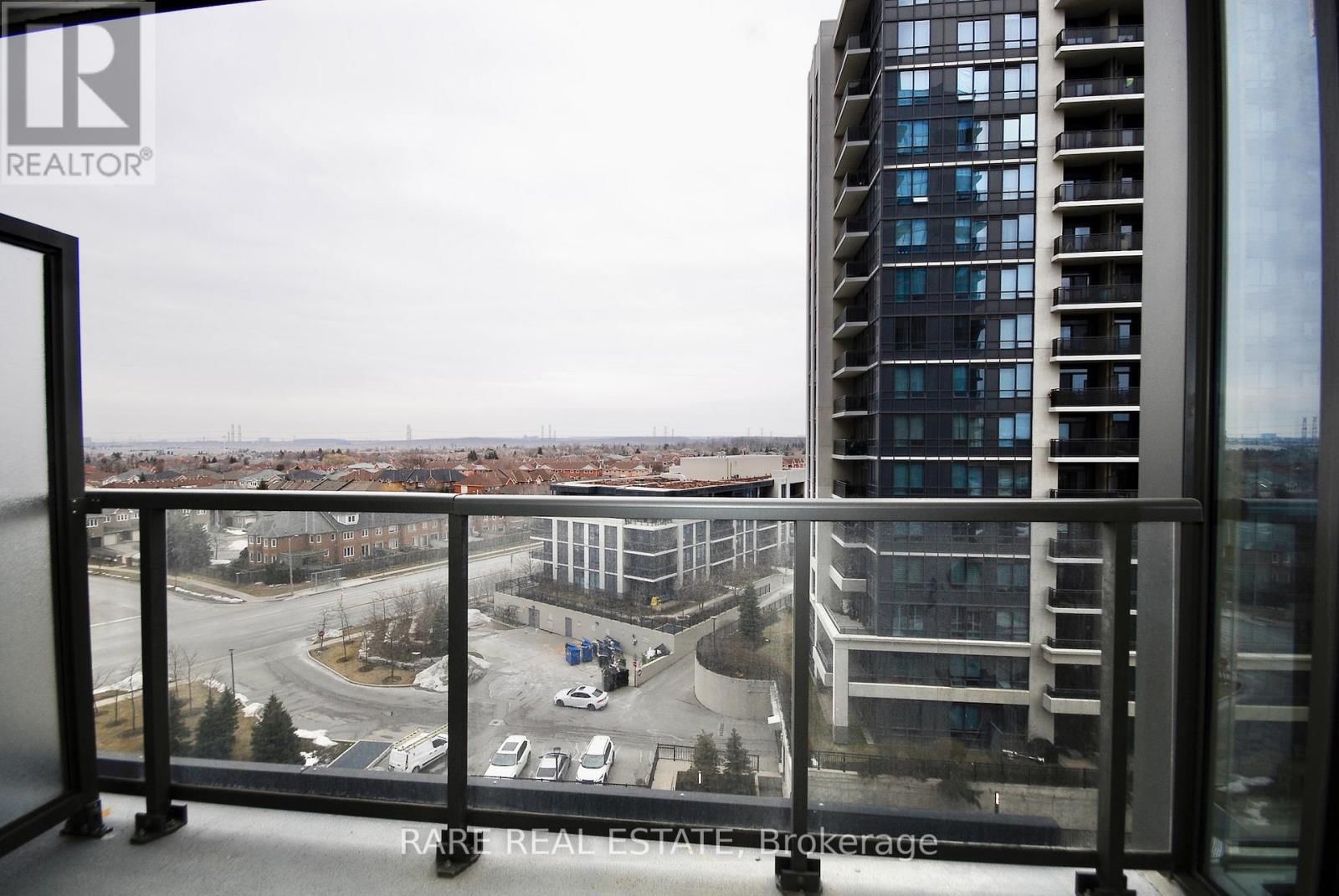 711E - 20 GATINEAU DRIVE Image 8