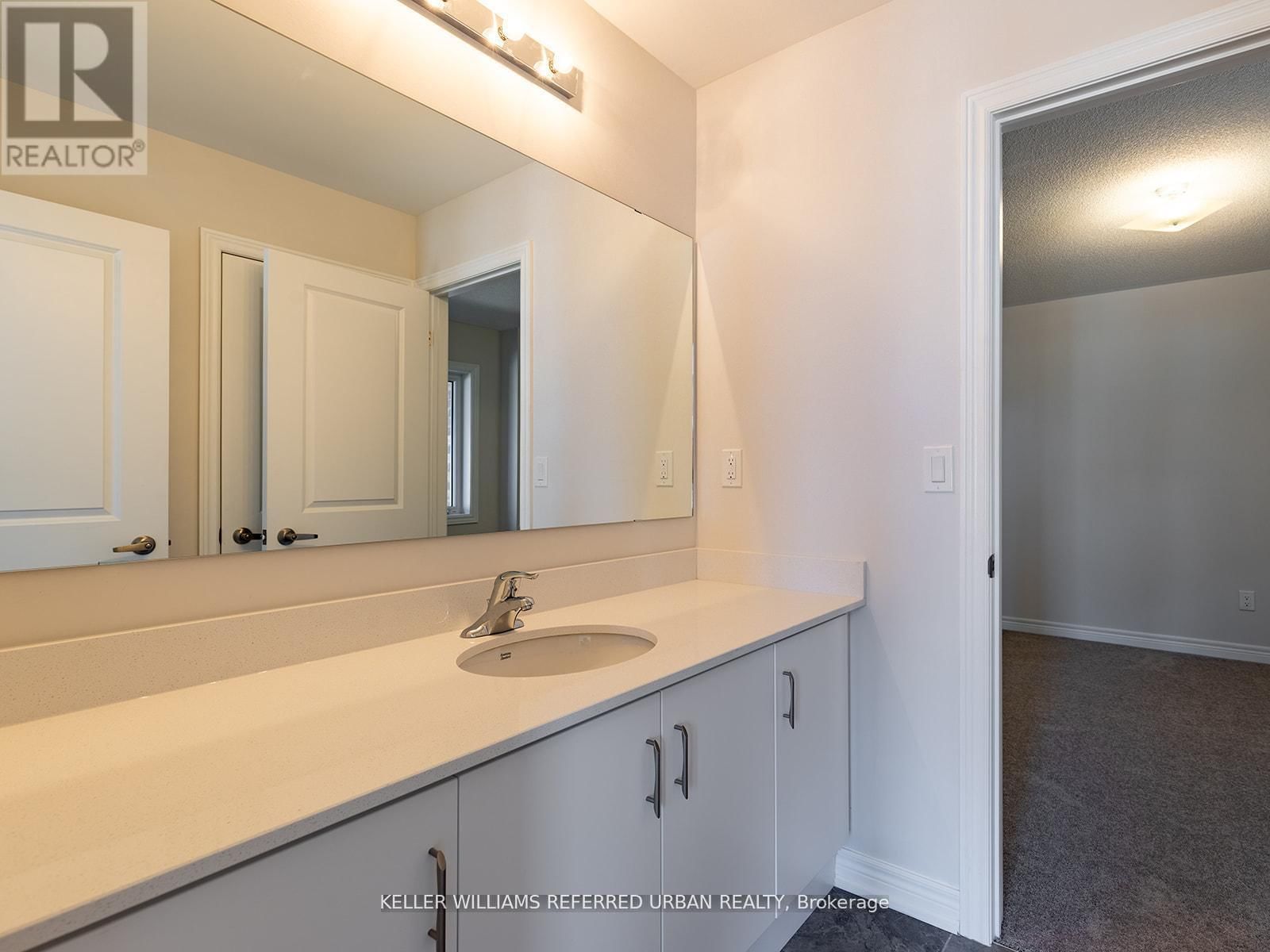 1470 DAVIS LOOP CIRCLE Image 25