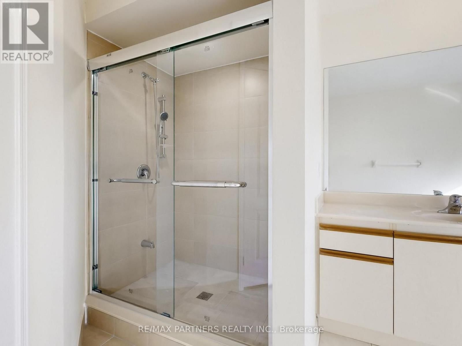 #27 - 50 RUBIN STREET Image 14