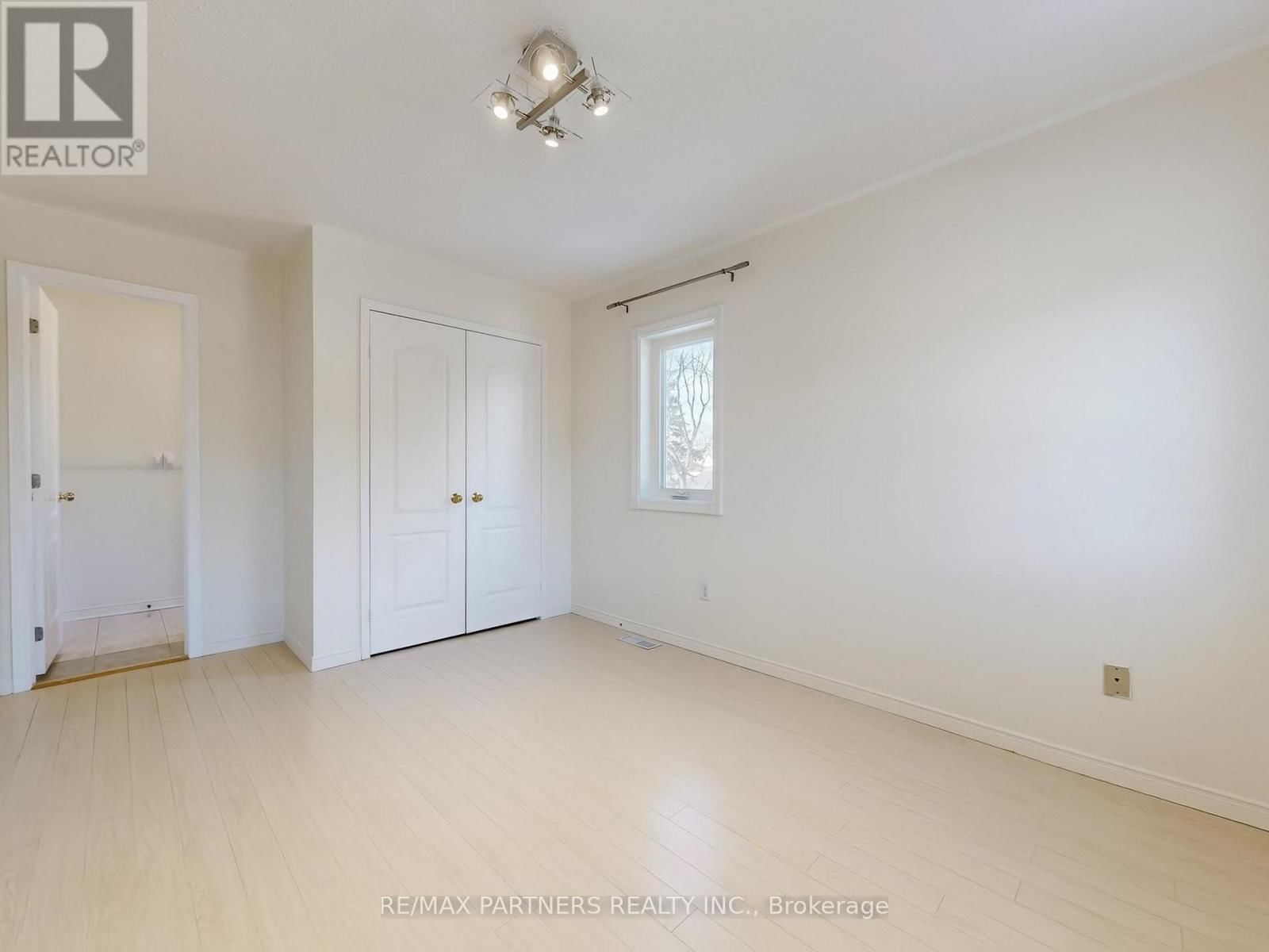 #27 - 50 RUBIN STREET Image 16