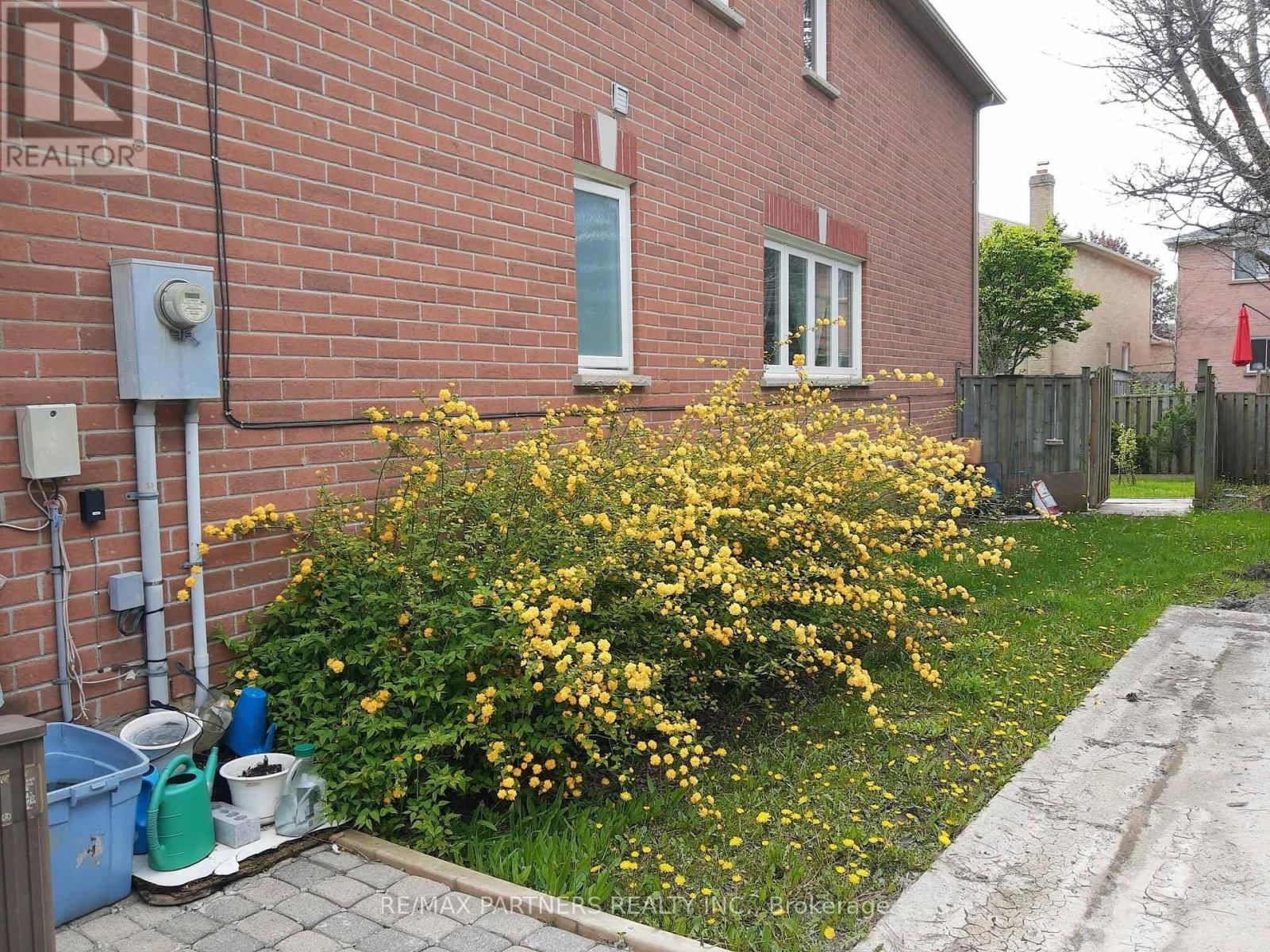 #27 - 50 RUBIN STREET Image 34