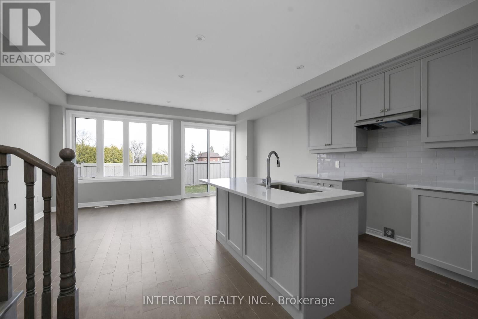 55 JOHANN DRIVE Image 7